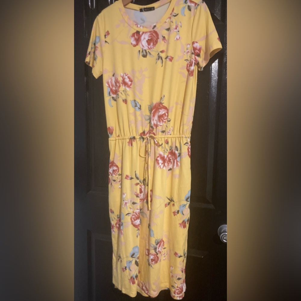 Elegant yellow floral Midi Dress